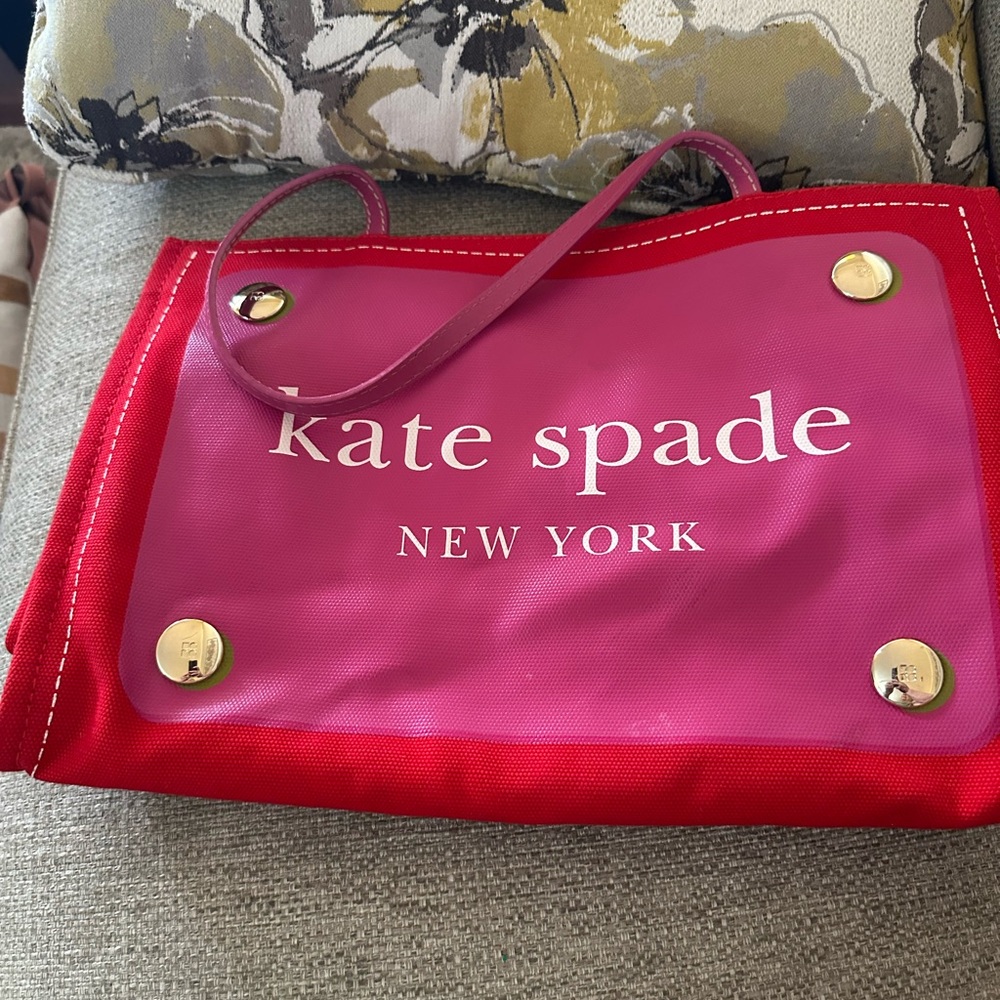 KATE SPADE Bag Knit TOTE NEW in Pink & Red Preppy Silver Buttons 15" x 9" - Picture 10 of 11